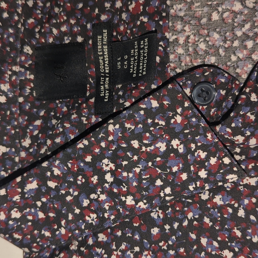 H&M unisex button down - Picture 2 of 3
